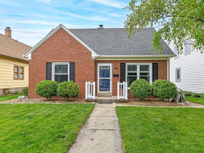 134 West Roberta AVENUE