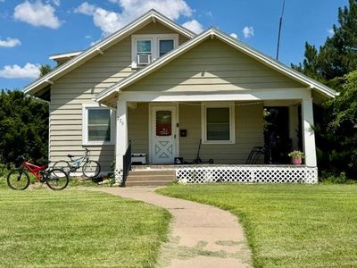 220 N 10th St