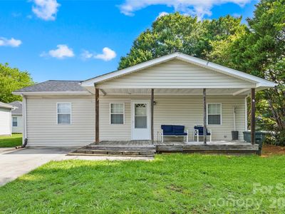 2104 Court Dr