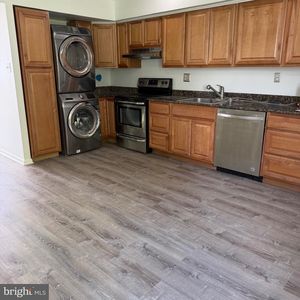 515 N York Rd #9