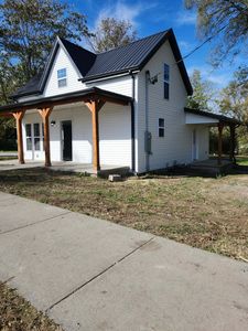 203 E Madison Street N