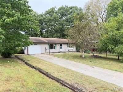 16825 Lakeside Dr