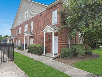 4625 Burbank Dr APT 301
