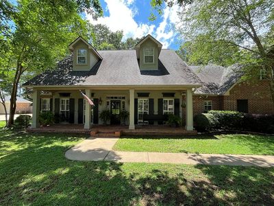 5074 Laura Ln