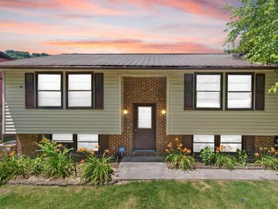 219 Perry Ave