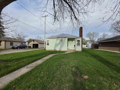216 N 9th St