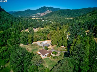 913 Starveout Creek Rd