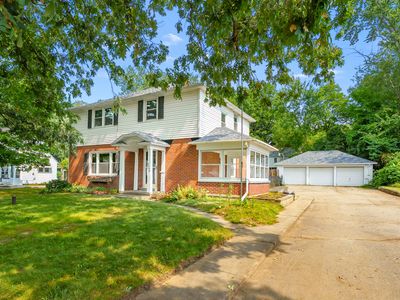 5048 N Riverview Dr