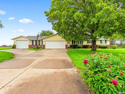 2049 S 4th Ave