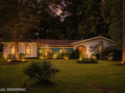 Property at 111 W Johnston St, Summerville, SC