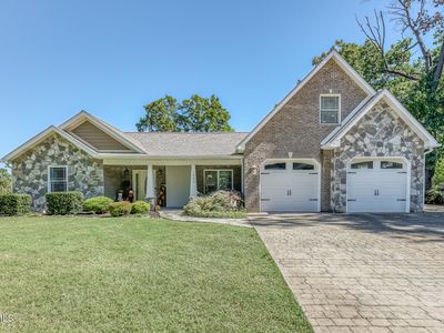 1302 Iris Ave