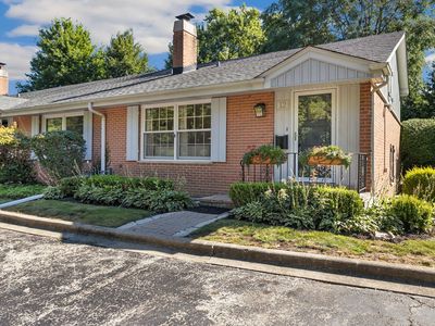 Property at 12 Robin Hood Ln #12, Winnetka, IL
