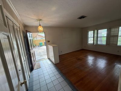 7007 Edgemoor Dr
