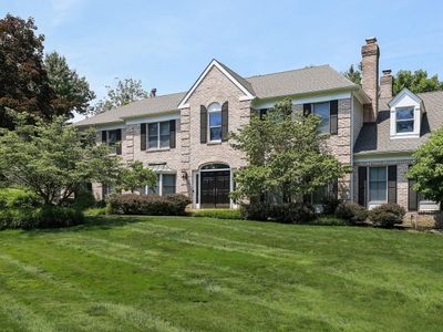 16 Chesterfield Dr