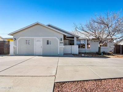 3800 N Navajo Dr