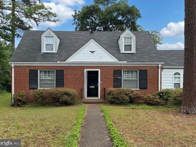 1008 Greenway Ln