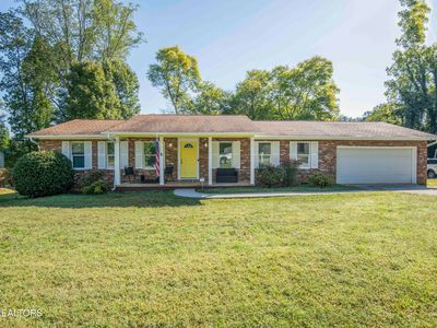 1203 E Woodshire Dr