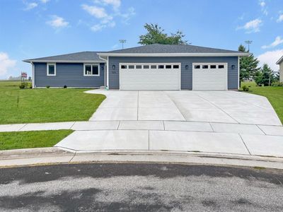 525 Washington CIRCLE