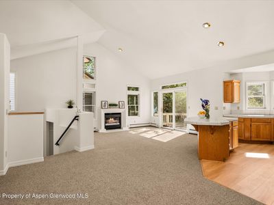 1524 Mockingbird Ln