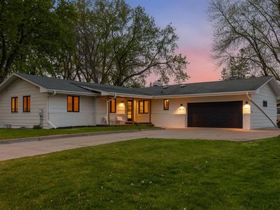 Property at 6401 Doron Ln, Edina, MN