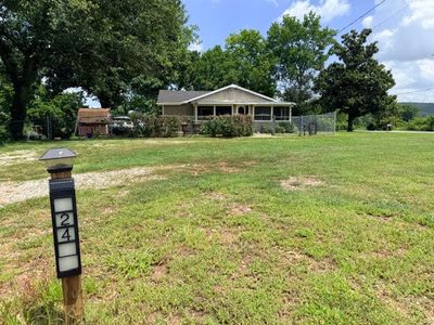 24 E Wolfdale Rd