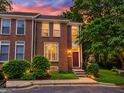 1110 Arcola Ave