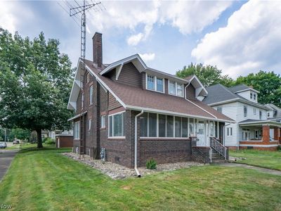106 W Summit St