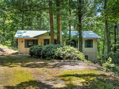 1029 White Pine Ln