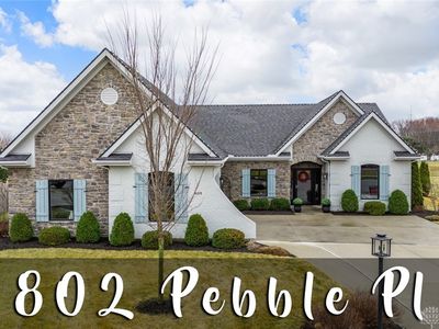 802 Pebble Pl