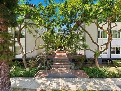 5870 Green Valley Cir