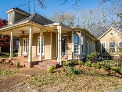 617 Piedmont Dr