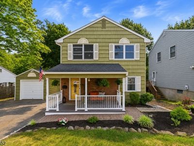 180 River Dr