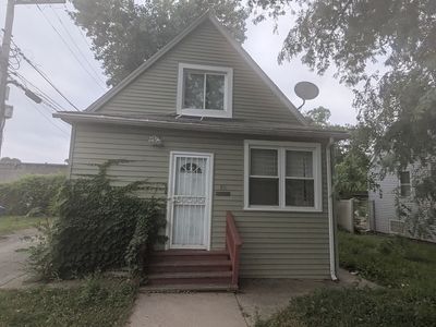 815 W 122nd St