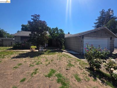 218 Bryan Ave