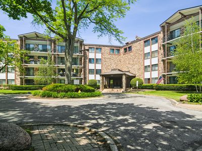 250 W Parliament Pl APT 216