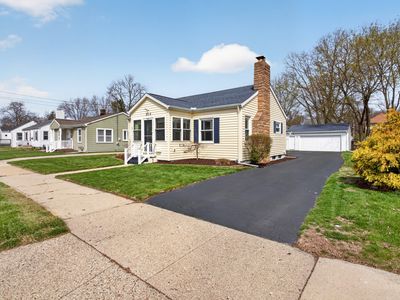756 Elmwood Ave