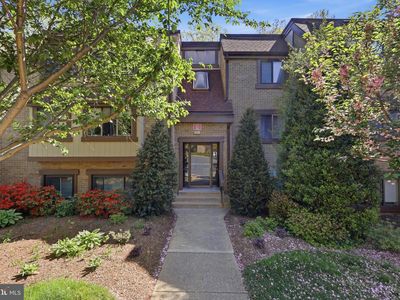 1637 Parkcrest Cir