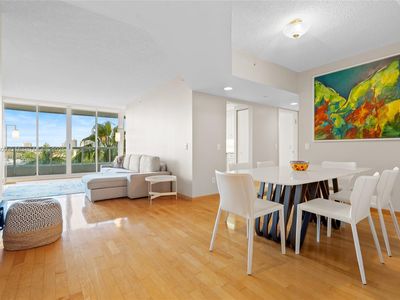 21205 Yacht Club Dr APT 707