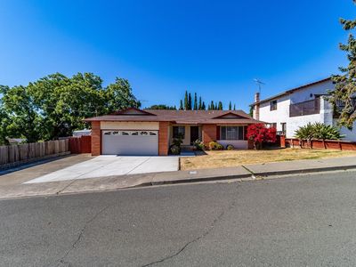 372 Valle Vista Avenue