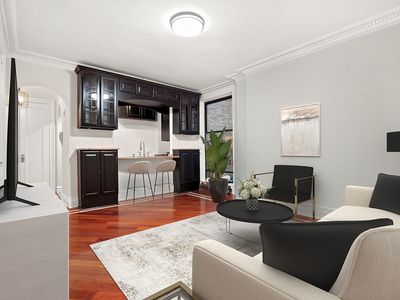 305 W 72nd St APT 7D