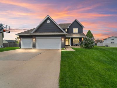 409 Tailfeather Ct NW