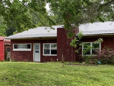 9137 N Sunnyside Dr