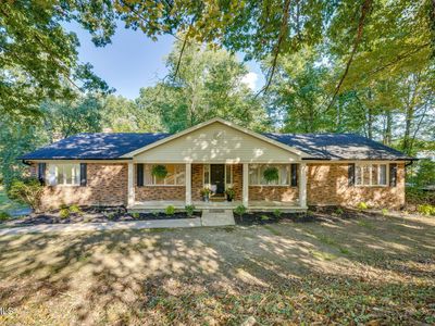 2401 Essex Dr