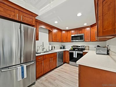 3941 Nobel Dr Unit 174