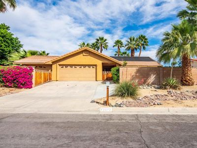 78670 Avenida La Torres