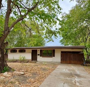203 Hamden Ln