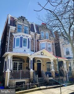 225 Buckingham Pl