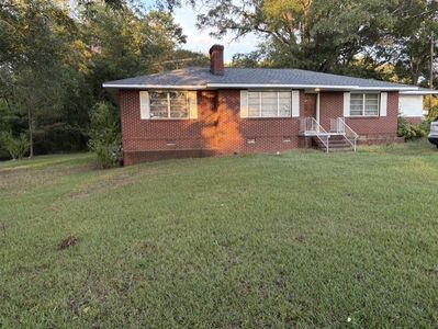 600 W Broad St