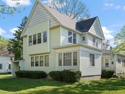 324 S Main St
