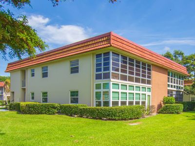 16 Vista Palm Lane #106